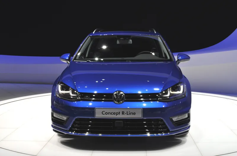Volkswagen concept-r photo - 9