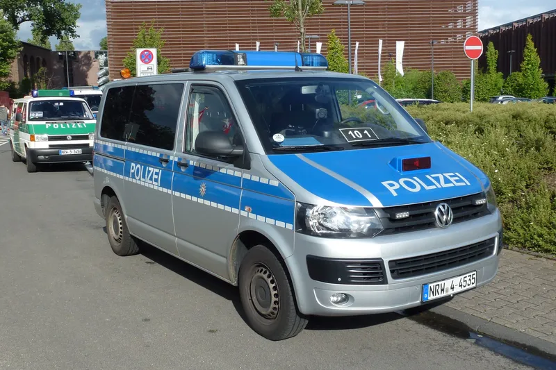 Volkswagen polizei photo - 2