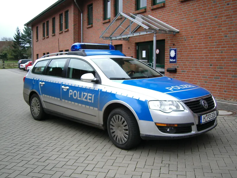 Volkswagen polizei photo - 3
